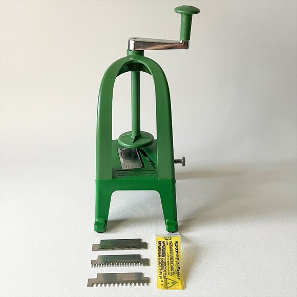 Benriner Cook Help Vegetables Fruits Turning Slicer with Blades Made in Japan - Picture 2 of 8